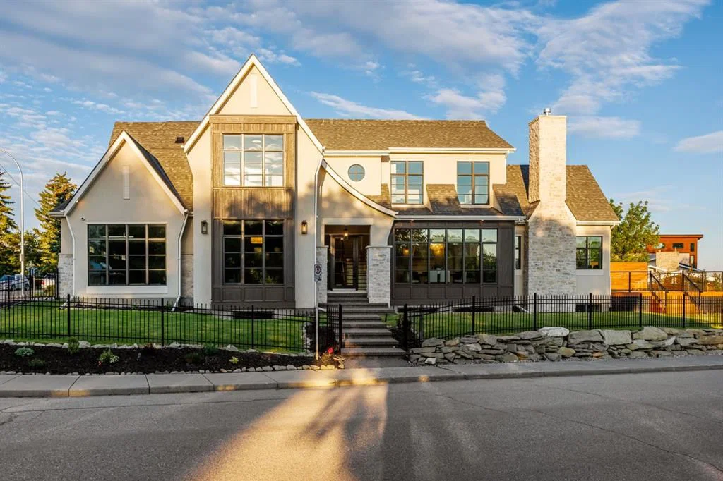 2920 Toronto Crescent NW, Calgary — main listing photo