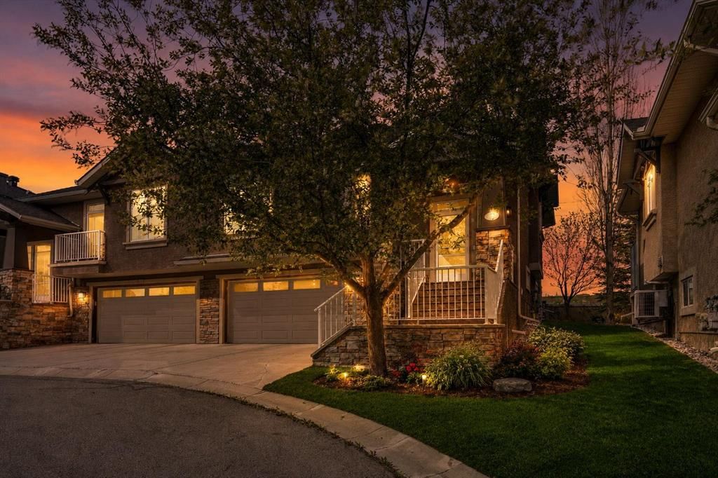 6 Discovery Woods Villas SW, Calgary — photo 2 of 43