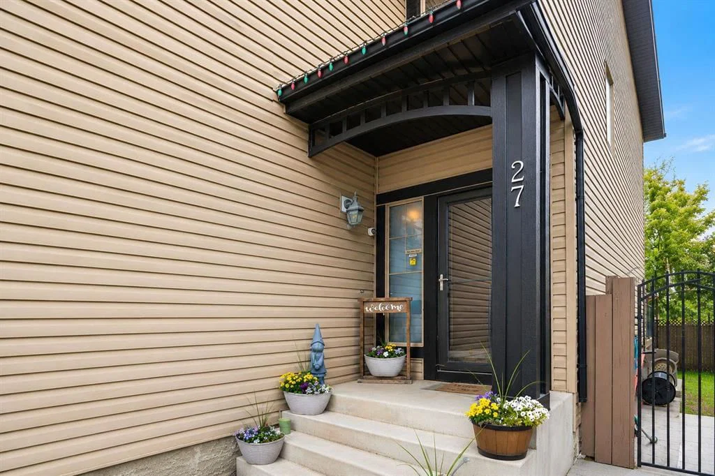 27 Brightoncrest Common SE, Calgary — photo 4 of 40