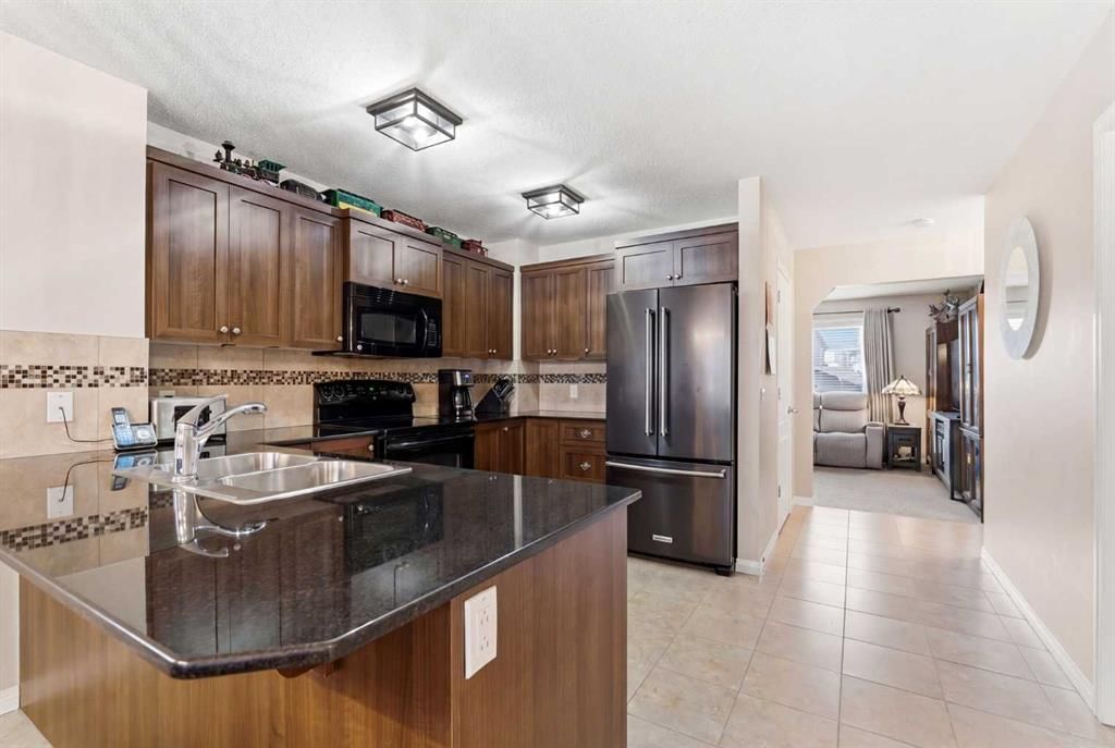 107 Skyview Springs Manor NE, Calgary — photo 3 of 22