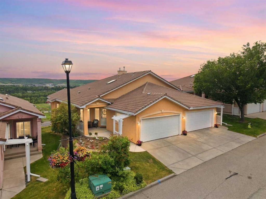 206 Scimitar Heath NW, Calgary — main listing photo