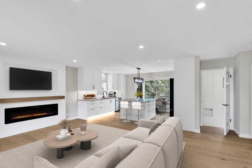 811 Seattle Drive SW, Calgary — photo 3 of 40