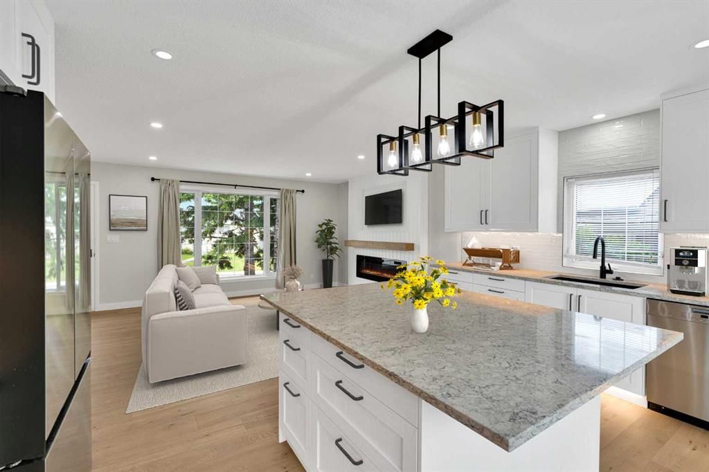 811 Seattle Drive SW, Calgary — photo 5 of 40