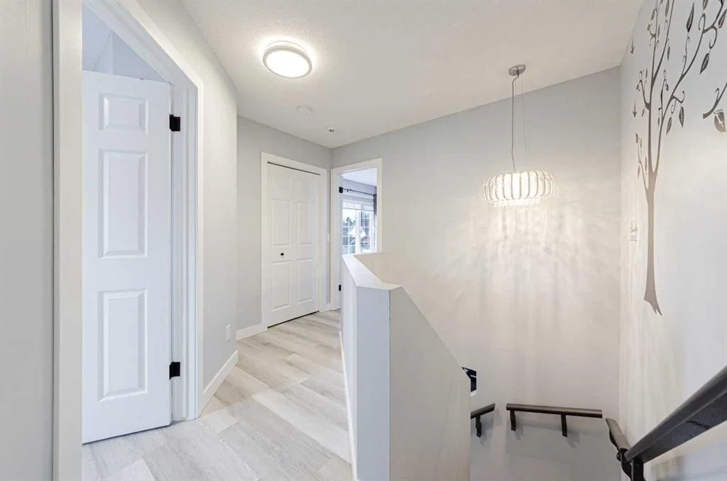 187 Covington Close NE, Calgary — photo 4 of 43