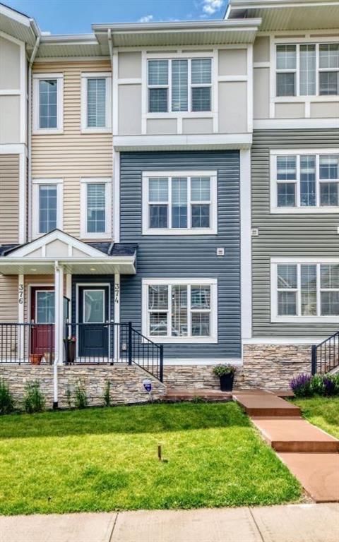 374 Nolancrest Heights NW, Calgary — main listing photo