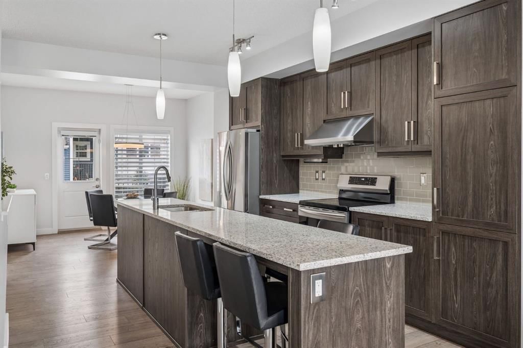 374 Nolancrest Heights NW, Calgary — photo 4 of 26