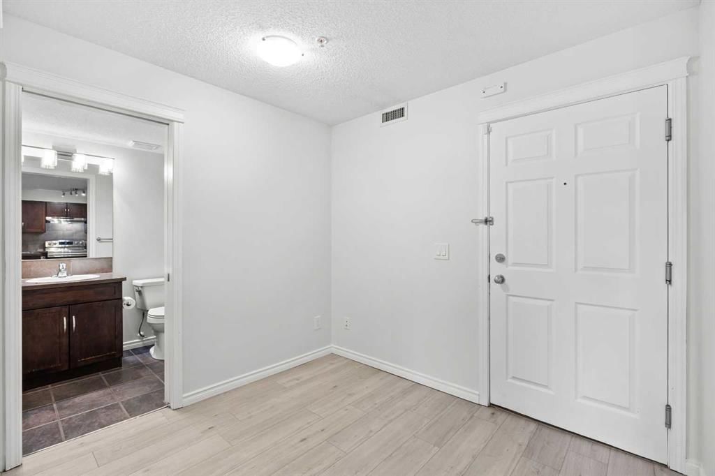 4113, 115 Prestwick Villas SE, Calgary — photo 4 of 33