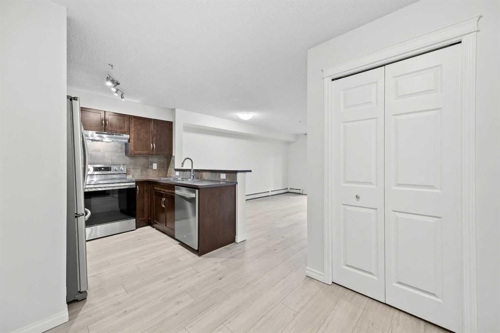 4113, 115 Prestwick Villas SE, Calgary — photo 5 of 33