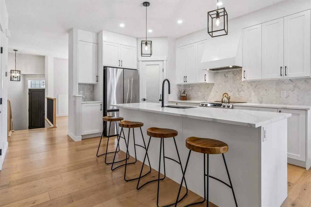 38 Cranleigh Common SE, Calgary — photo 4 of 27