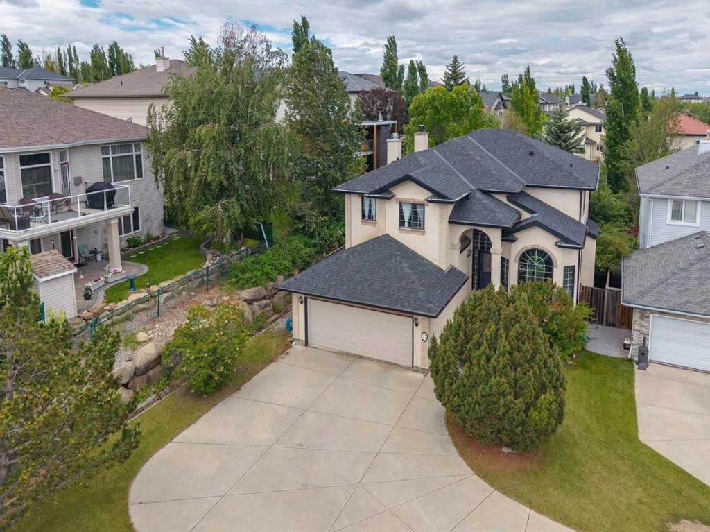 27 Valley Creek Bay NW, Calgary — main listing photo