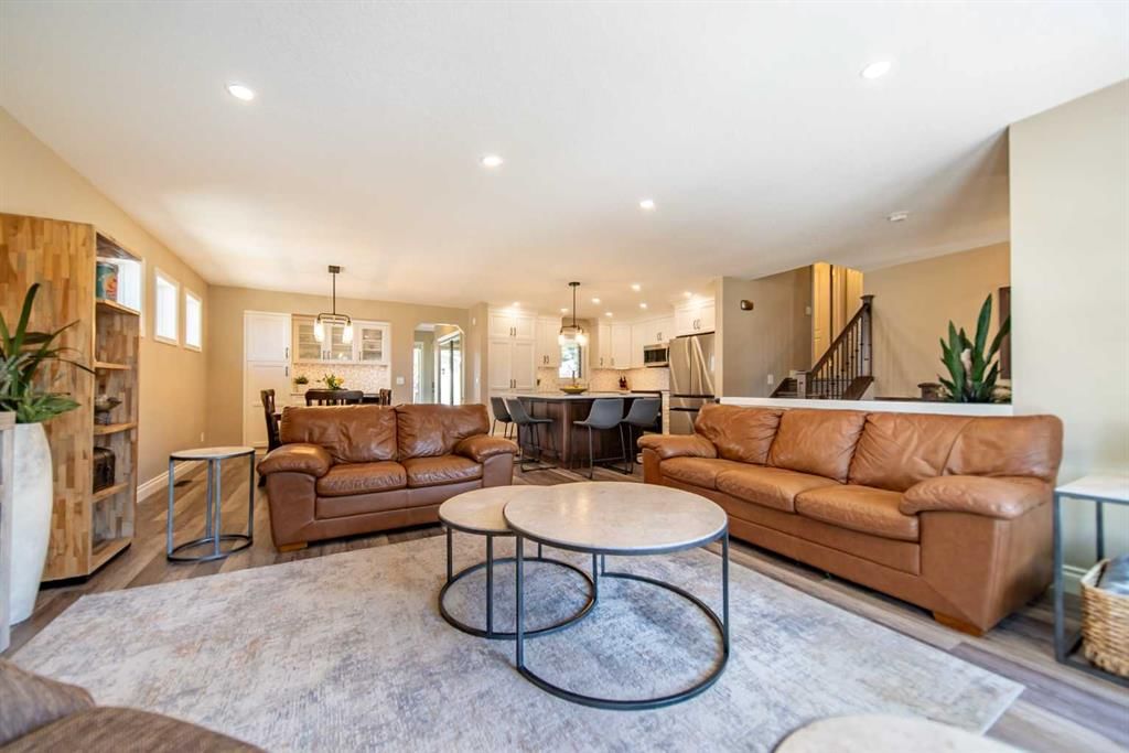 310 Silver Ridge Crescent NW, Calgary — photo 5 of 50