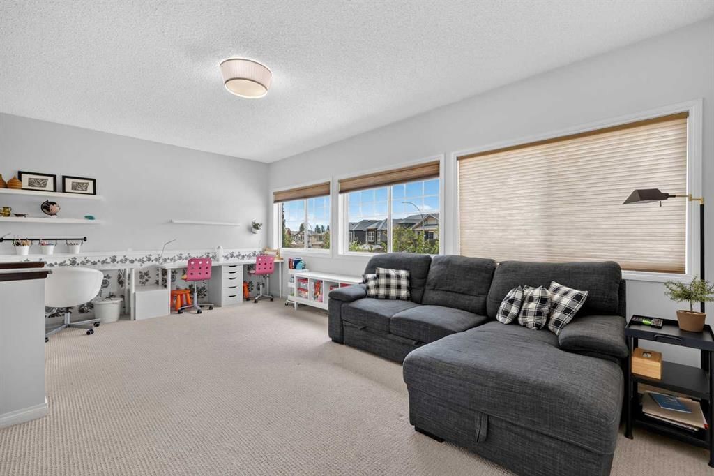 240 Auburn Glen Manor SE, Calgary — photo 5 of 45