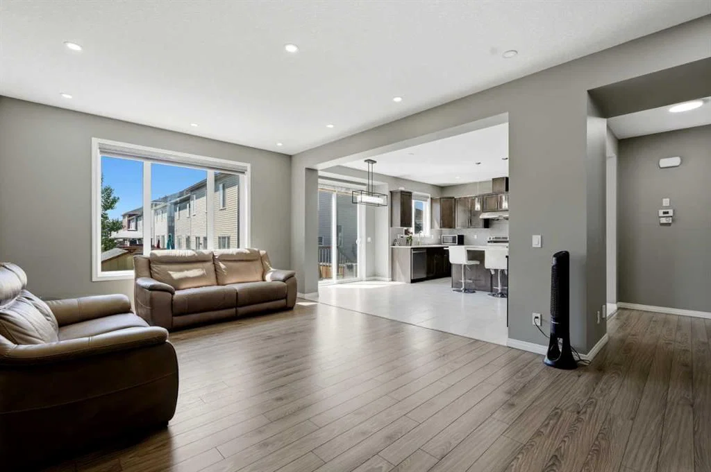 108 Cityside Park NE, Calgary — photo 4 of 40