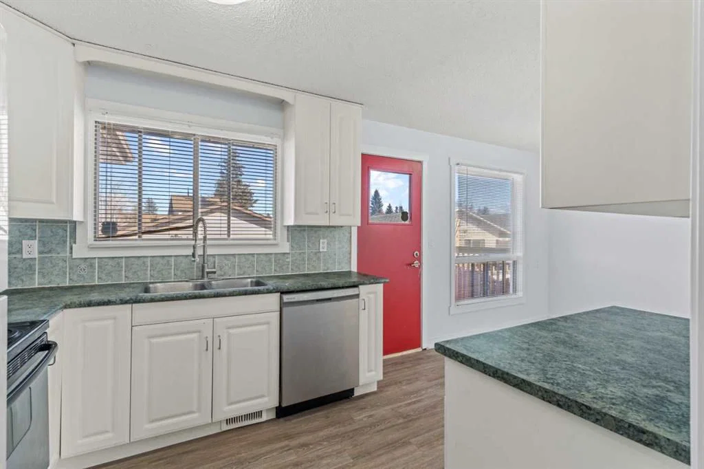 187 Falwood Way NE, Calgary — photo 5 of 30