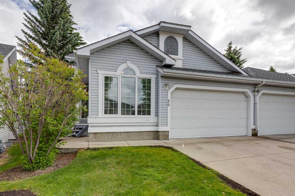 20 Douglasview Park SE, Calgary — photo 2 of 36