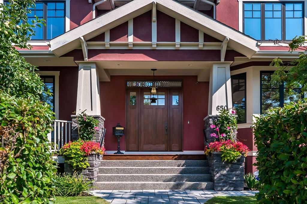 650 29 Avenue NW, Calgary — photo 2 of 50