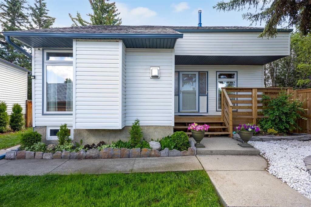 151 Ranchview Place NW, Calgary — photo 2 of 50