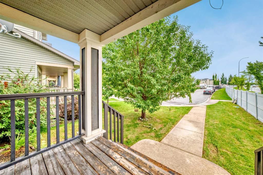 189 Copperstone Circle SE, Calgary — photo 3 of 43