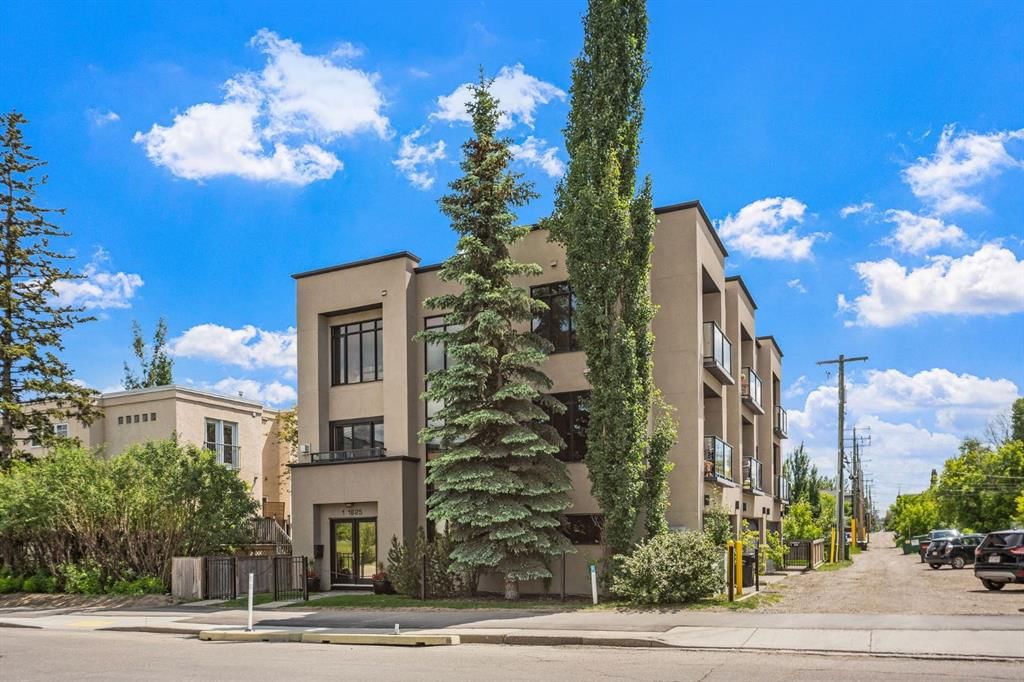 2, 1625 34 Avenue SW, Calgary — photo 2 of 44