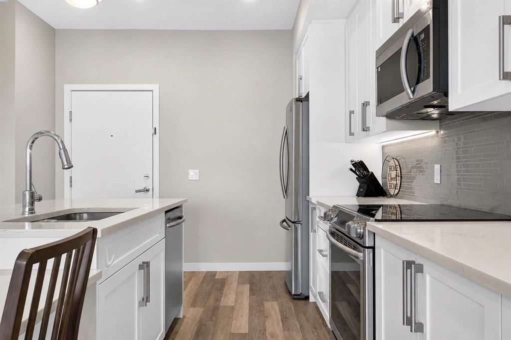 412, 8530 8A Avenue SW, Calgary — photo 4 of 40