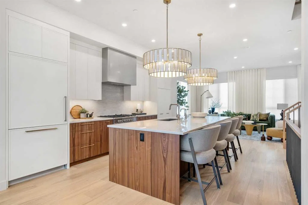 44 Greenwich Heath NW, Calgary — main listing photo