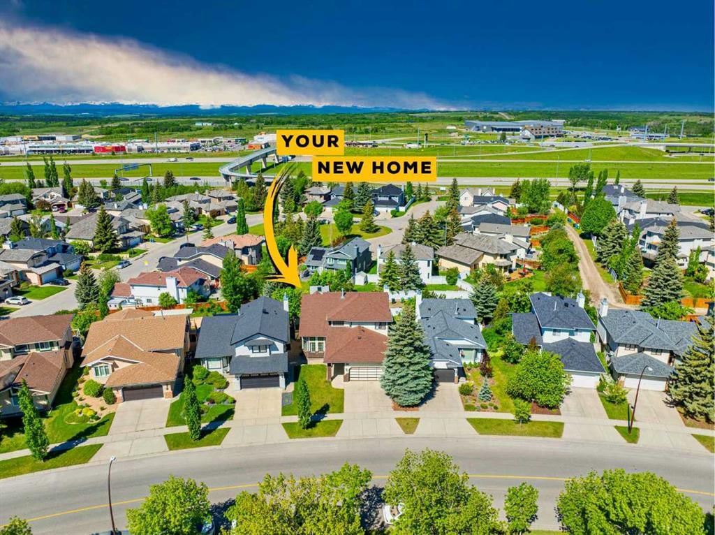 561 Woodbine Boulevard SW, Calgary — main listing photo