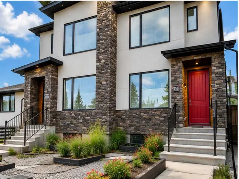 935 Regal Crescent NE, Calgary — photo 2 of 48