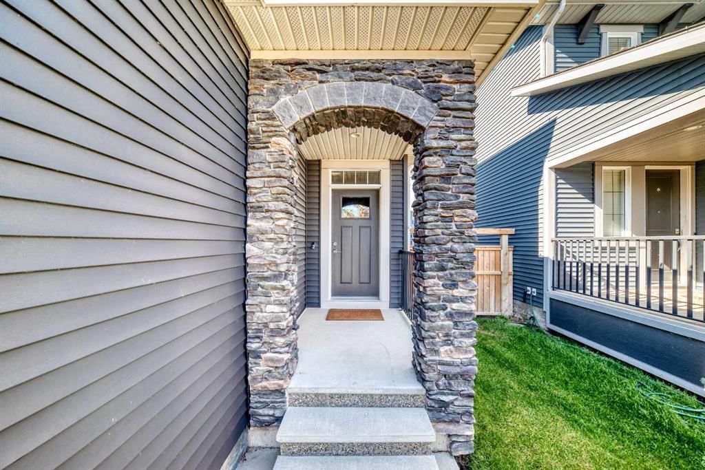 209 SANDPIPER Boulevard, Chestermere — photo 5 of 48