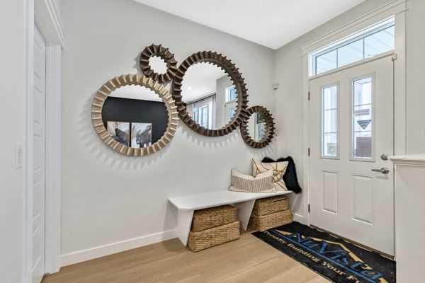 1324 Alpine Avenue SW, Calgary — photo 5 of 31