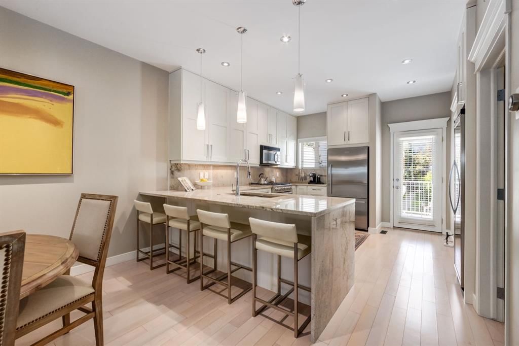3711 17 Street SW, Calgary — photo 5 of 45