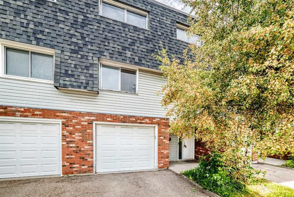 10316 Braeside Drive SW, Calgary — photo 2 of 50