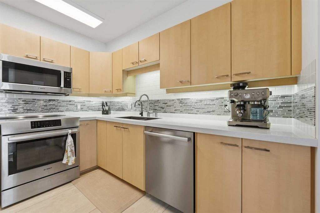 1408, 804 3 Avenue SW, Calgary — photo 5 of 34