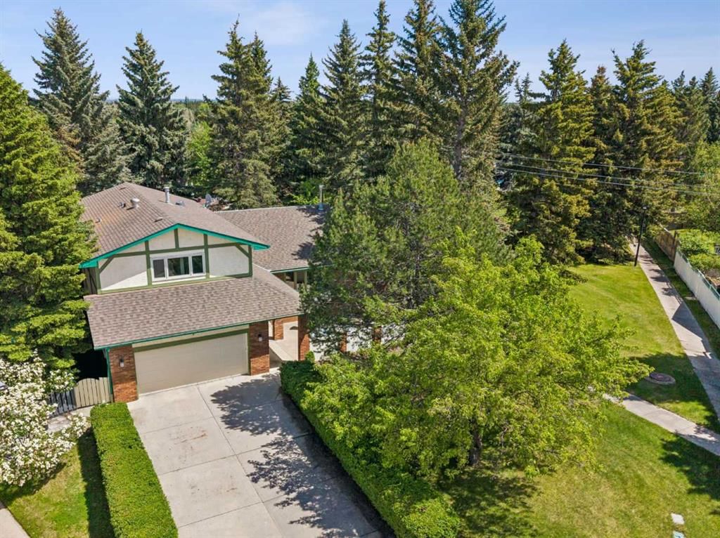 7 Brookpark Bay SW, Calgary — main listing photo