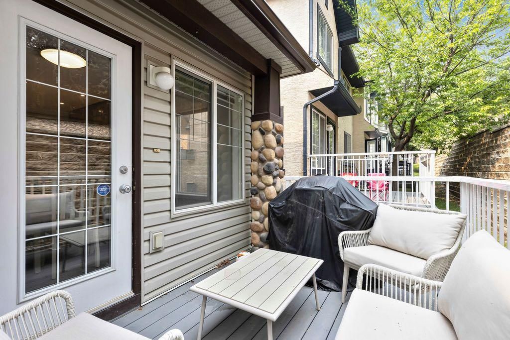 73 Hidden Creek Rise NW, Calgary — photo 3 of 40