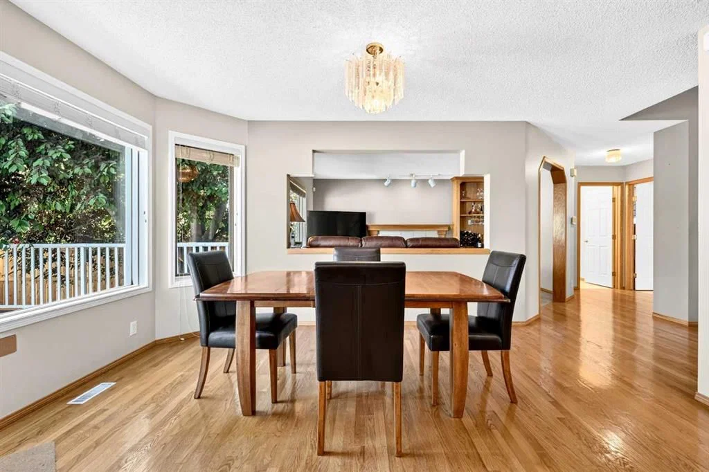 72 Douglas Park Boulevard SE, Calgary — photo 3 of 45