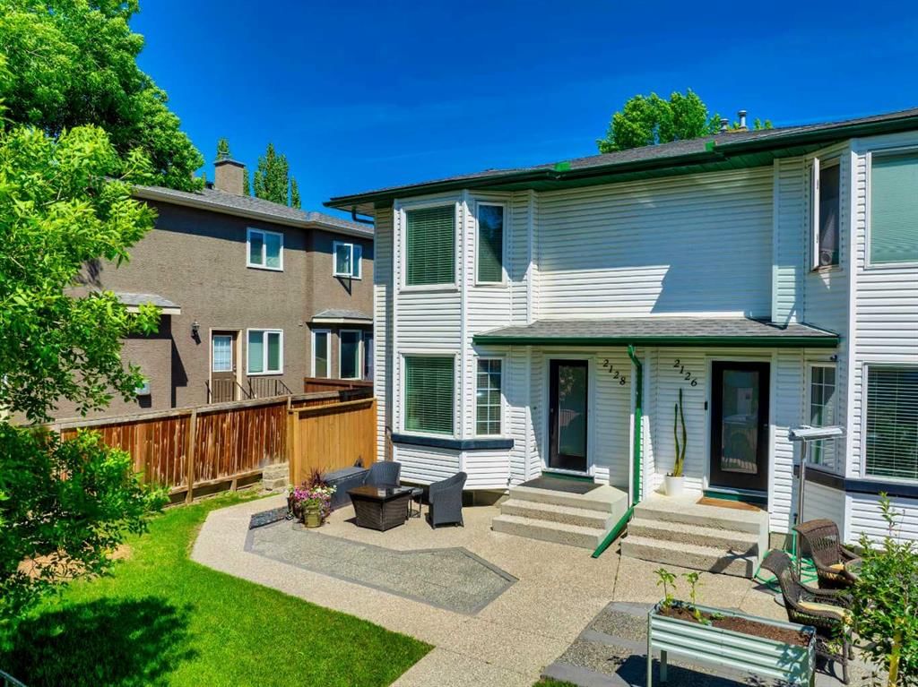 1, 2128 35 Avenue SW, Calgary — photo 4 of 33