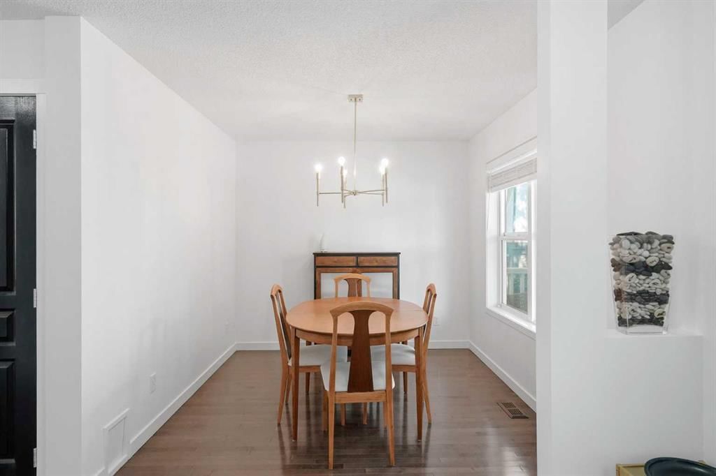 144 Copperstone Terrace SE, Calgary — photo 4 of 43