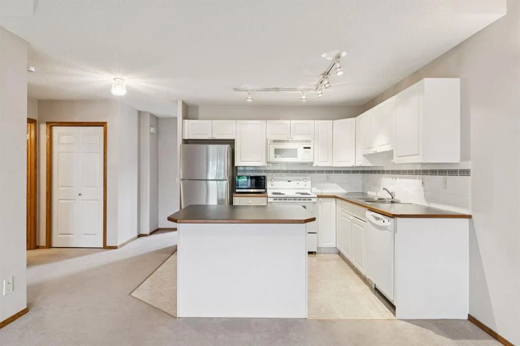 133 Chaparral Point SE, Calgary — photo 4 of 23