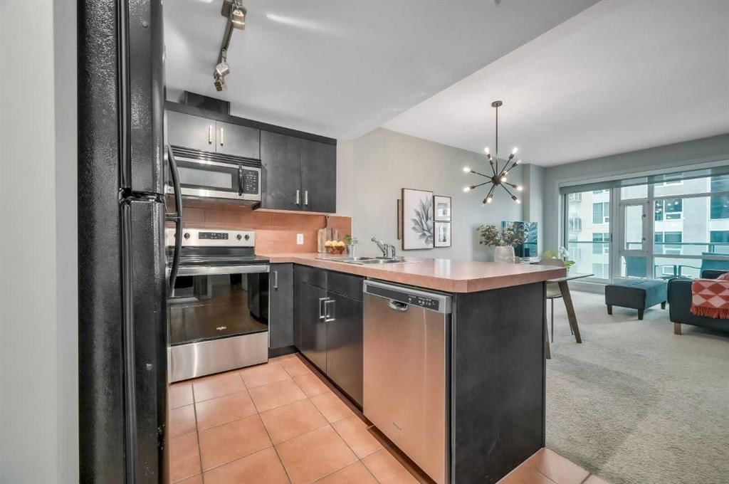 1204, 1410 1 Street SE, Calgary — photo 4 of 25