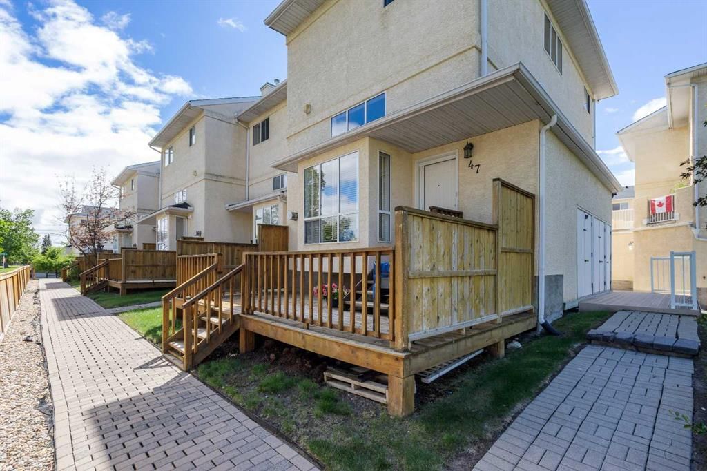 47 Millrose Place SW, Calgary — photo 3 of 37