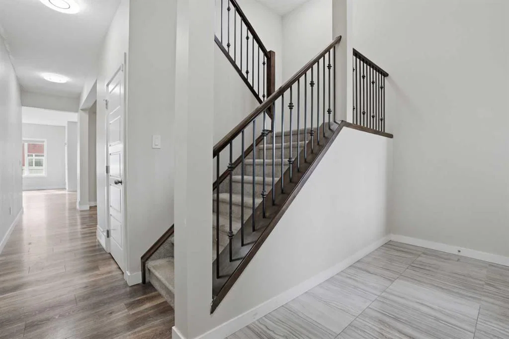 93 Saddlestone Place NE, Calgary — photo 4 of 37