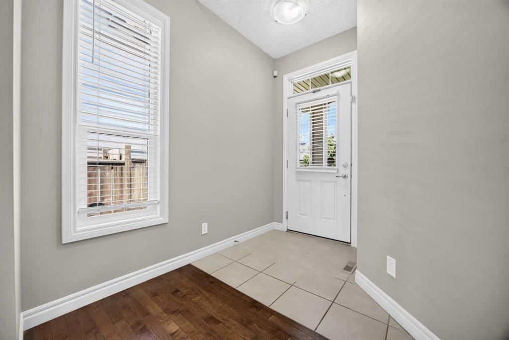 1022 Evanston Drive, Calgary — photo 2 of 50