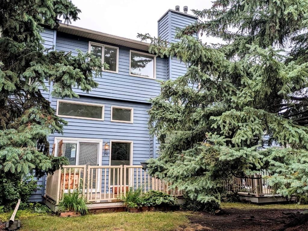 256 Point Mckay Terrace NW, Calgary — photo 2 of 39
