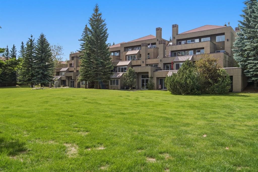 10, 215 Village Terrace SW, Calgary — main listing photo