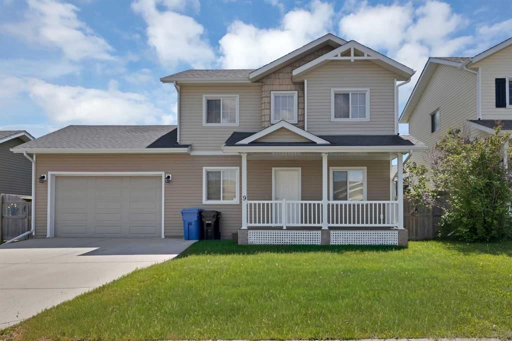 9 Mackenzie Way, Carstairs — main listing photo