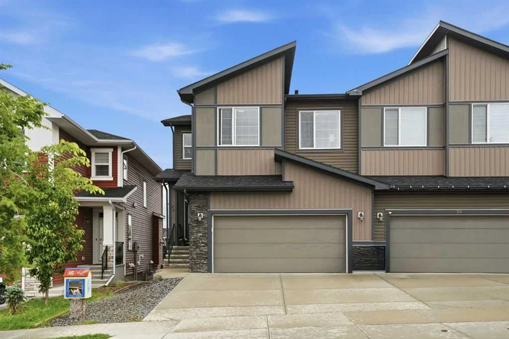 26 Crestbrook Drive SW, Calgary — main listing photo