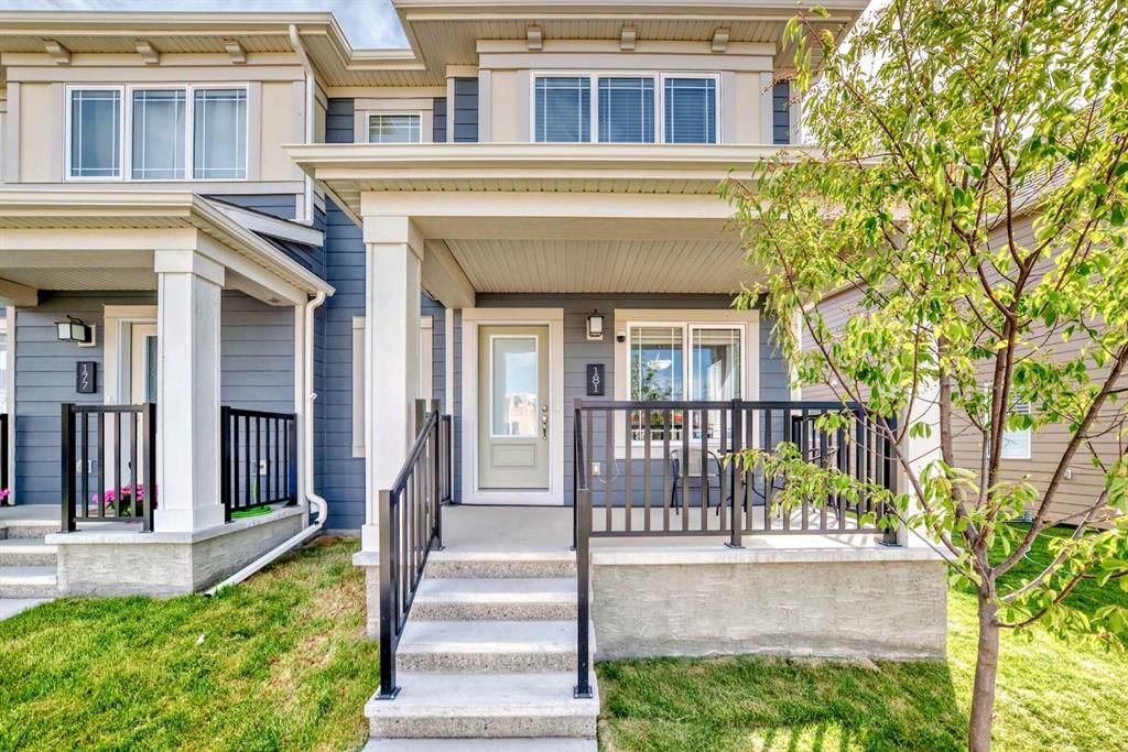 181 Yorkville Boulevard SW, Calgary — photo 2 of 46