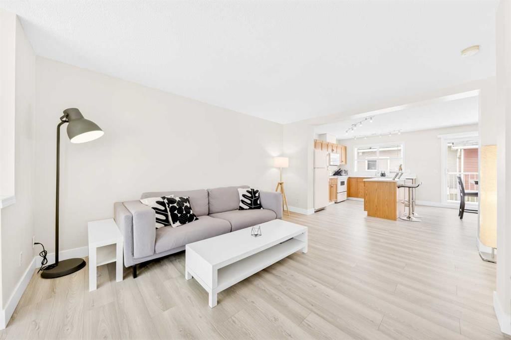203 McKenzie Towne Gate SE, Calgary — photo 2 of 37