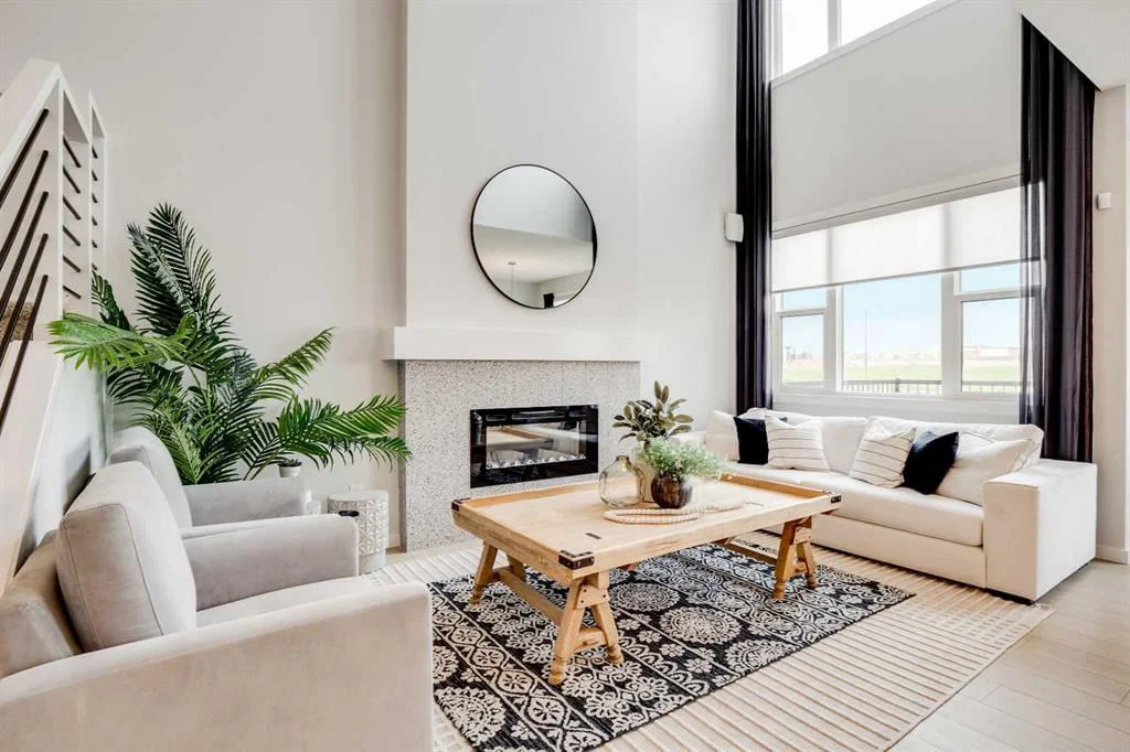 102 Rochester Crescent NW, Calgary — main listing photo