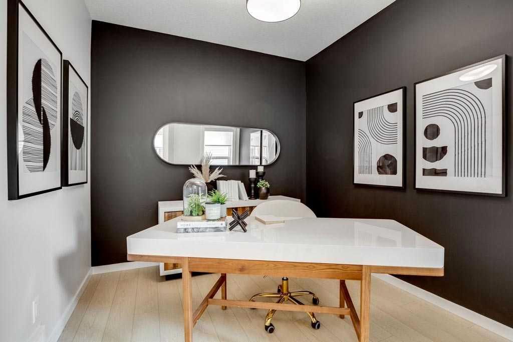 102 Rochester Crescent NW, Calgary — photo 3 of 19